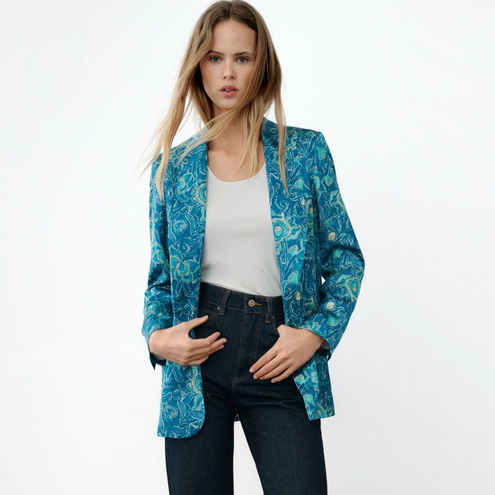 NEW WITH TAGS Printed Blazer - S
